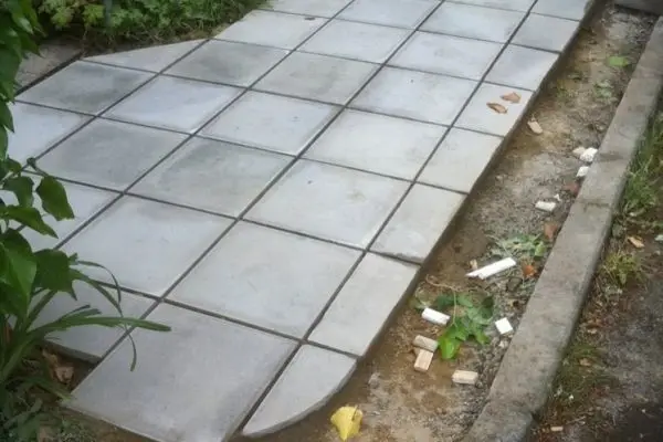 PATIO PAVING SLABS